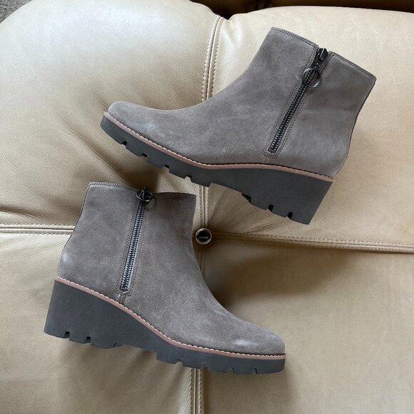 Vionic Wedge Boots - Picture 1 of 2